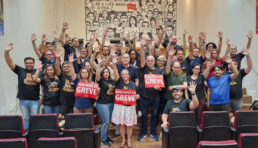 Bancários encerram greve no Banco do Brasil, mas paralisação é mantida na Caixa no RN