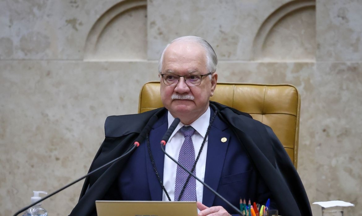 Fachin nega pedido de Moraes para julgamento conjunto com Mendonça na próxima terça-feira (15)