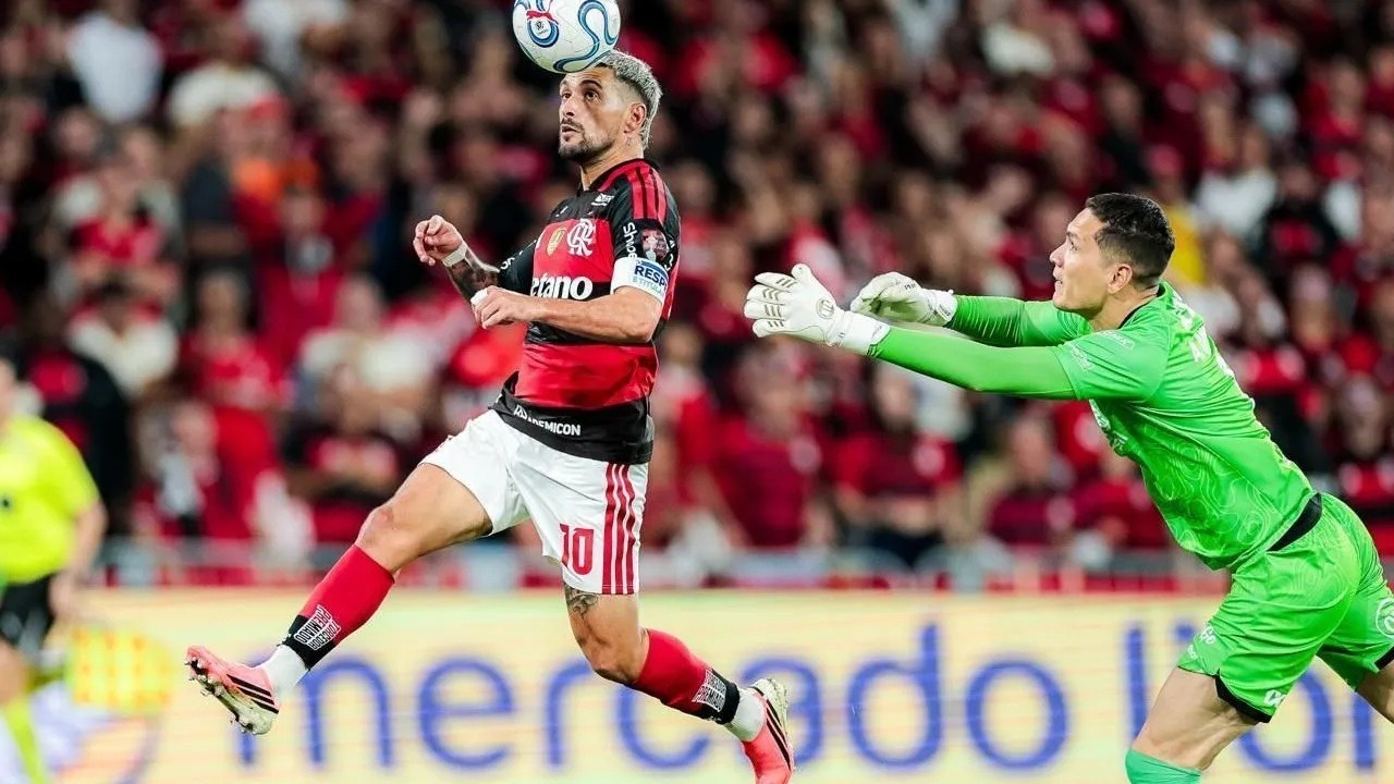 Flamengo tem drama e expulsão, mas segura Del Valle e segue na Libertadores; veja melhores momentos