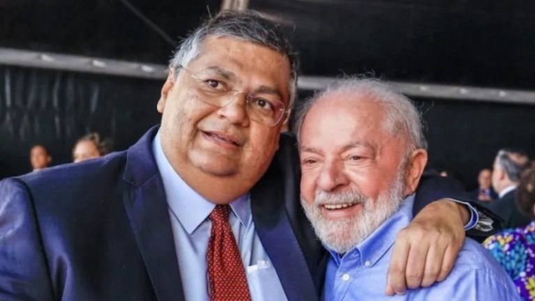 CRISE NO STF: Lula reclama de atuação de Flávio Dino em sessão sobre Alexandre de Moraes