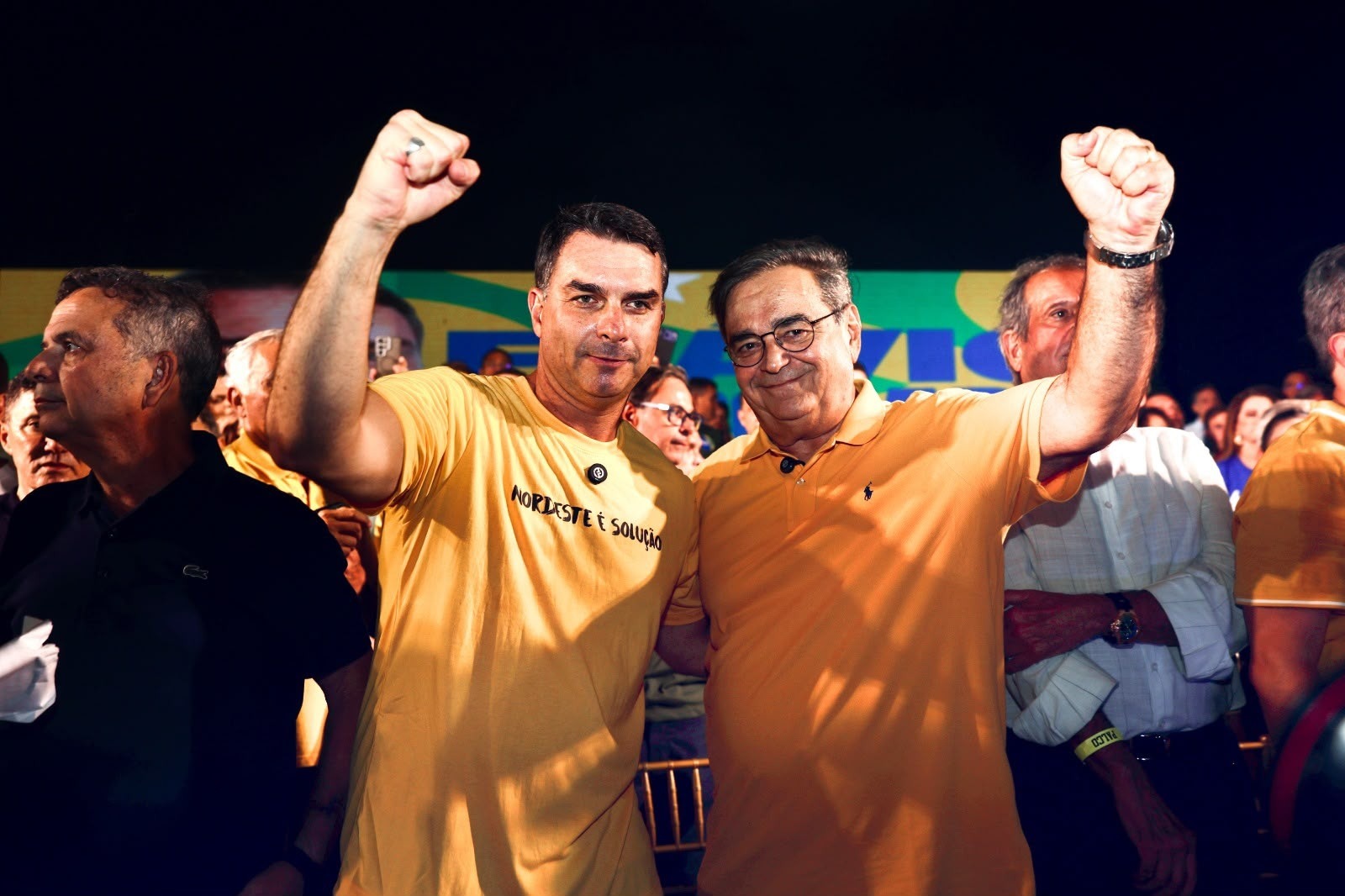 Flávio Bolsonaro chega hoje ao RN e cumpre agenda com Álvaro Dias em Natal