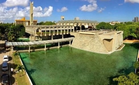 UFRN abre vagas com salário de até R$ 15 mil