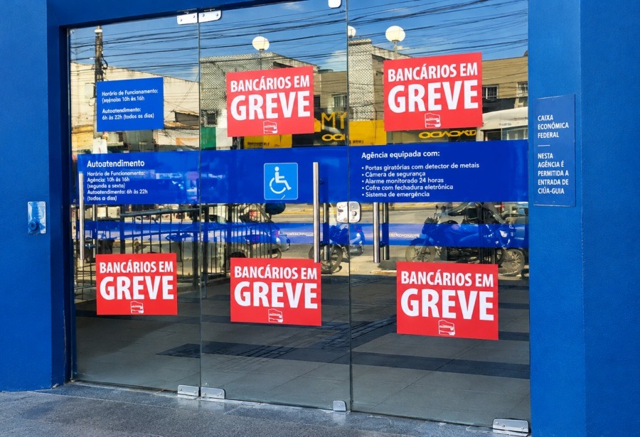 Bancários da Caixa encerram greve no RN e retomam atendimento nesta quarta (30)