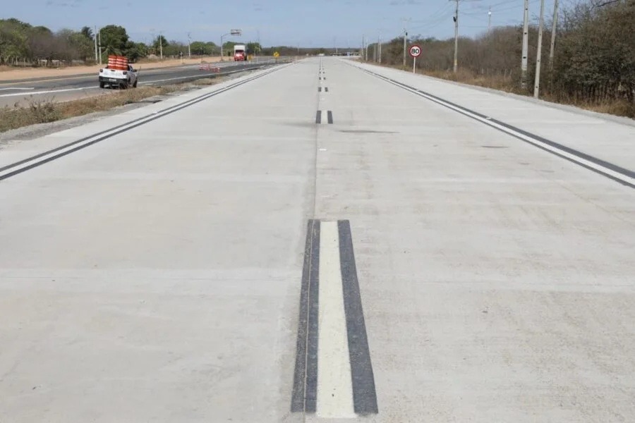 Ministério entrega primeiros 12 km da duplicação da BR-304 no RN