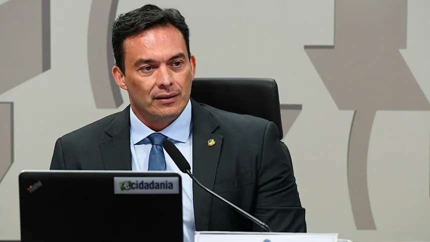 Styvenson lidera disputa pelo Senado com 23,80% na soma dos dois votos