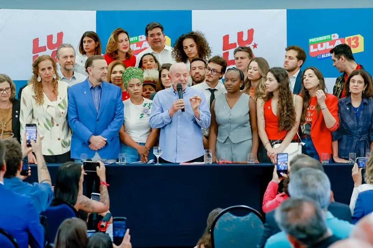 Lula chama de “acordo leonino” projeto para trabalhador negociar com patrão