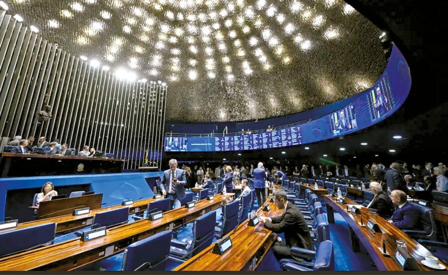 Senado aprova fim da escala 6x1 e PEC segue para promulgação