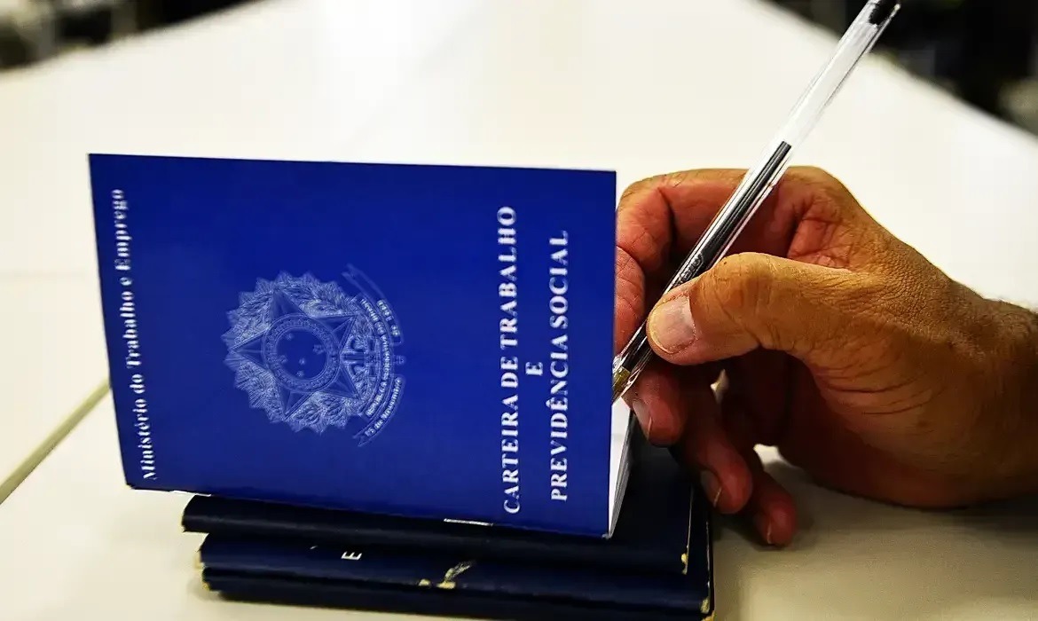 Veja como o fim da escala 6x1 vai afetar trabalhadores e empresas no Brasil