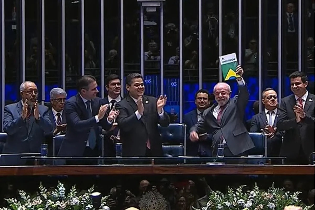 Lula sobre 6x1: ninguém quer que "trabalhador morra" ou "empresa quebre"