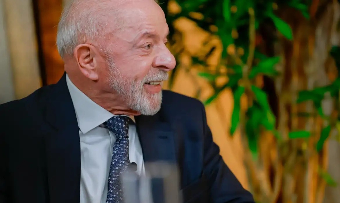 Governo Lula admite falta de recursos para manter políticas atuais a partir de 2028