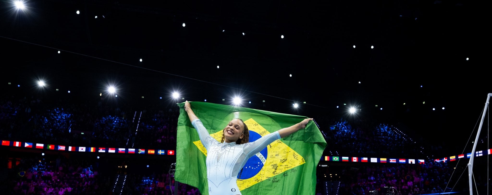 Rebeca Andrade é tricampeã Mundial de Salto na ginástica artística