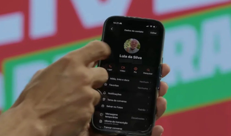 Número do telefone de Lula vaza em live de Janones