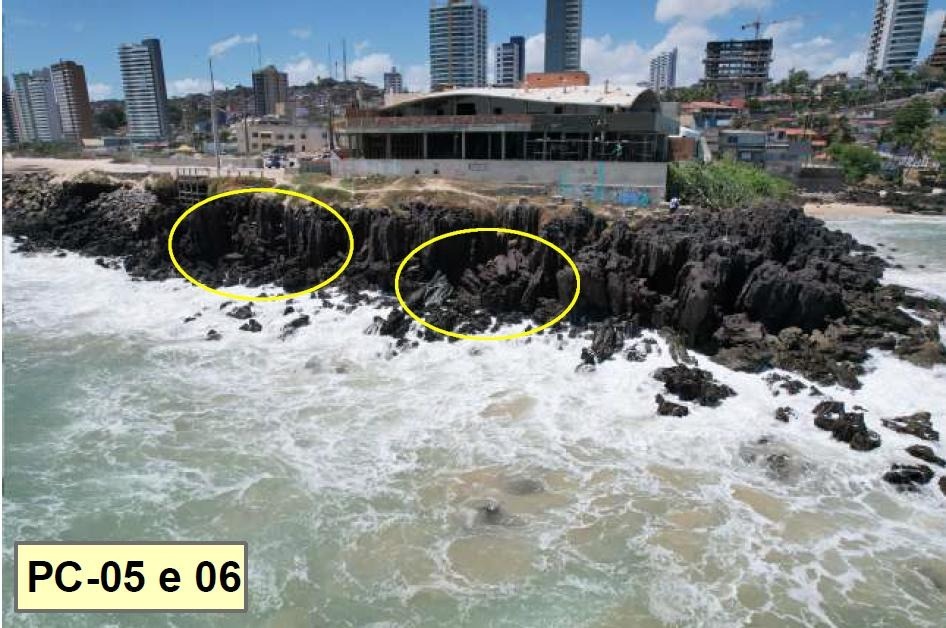 Semurb afasta risco de desabamento de imóveis na Ponta do Morcego, mas anuncia sinalização contra deslizamentos