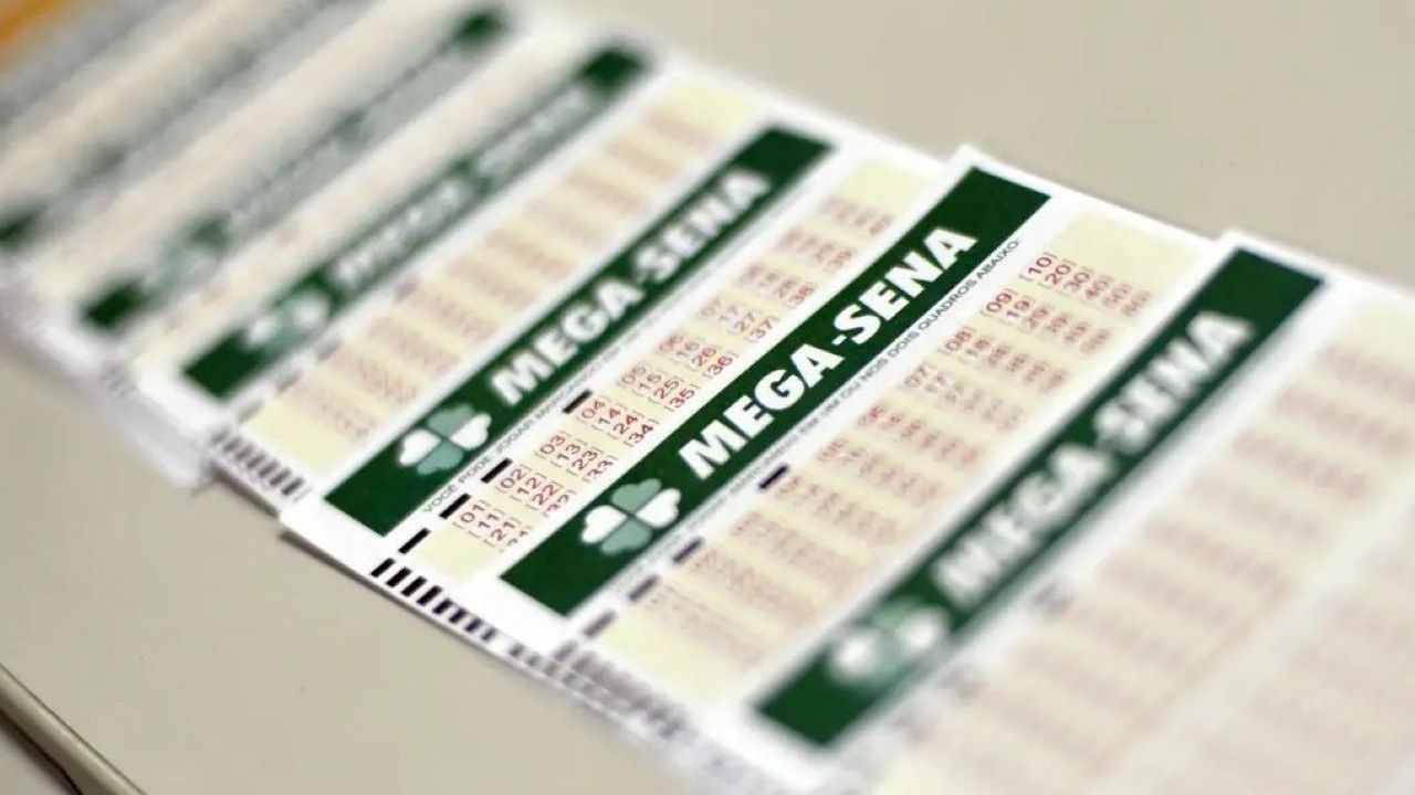 Mega-Sena acumula e prêmio vai a R$ 6 milhões; veja número sorteados