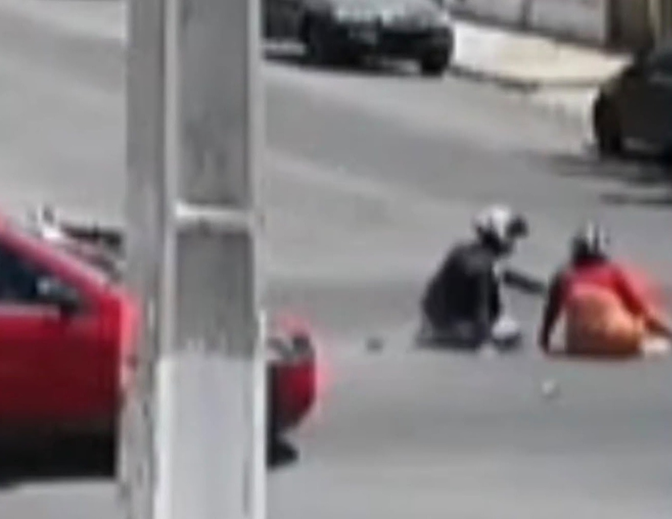  VÍDEO: Motorista atinge moto com mulher grávida e foge sem prestar socorro em Mossoró