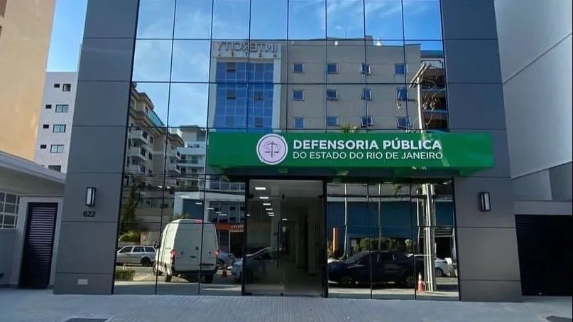 Estagiário grava vídeo adulto dentro da Defensoria Pública e acaba demitido