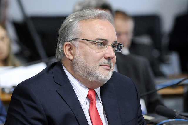 Jean-Paul quer suspender decreto que libera posse de armas no Brasil