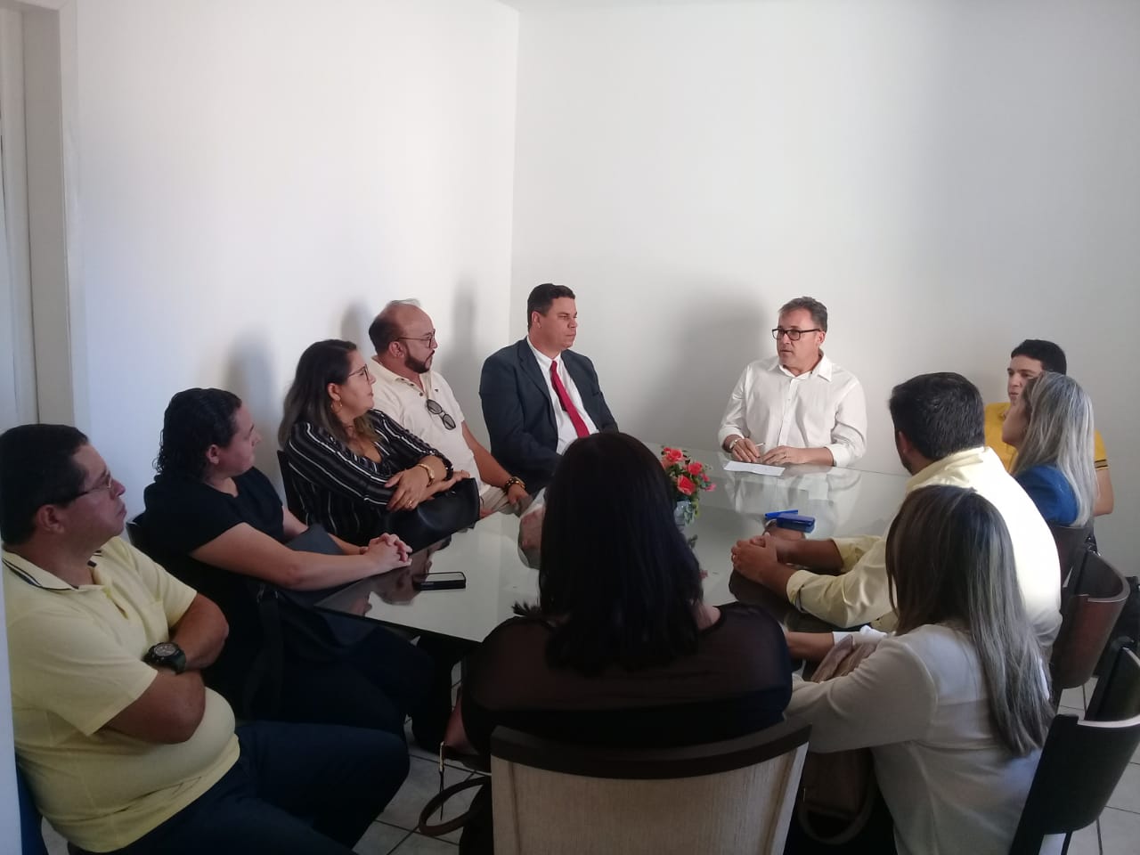 Batata já reassumiu Prefeitura de Caicó e se reúne com secretariado