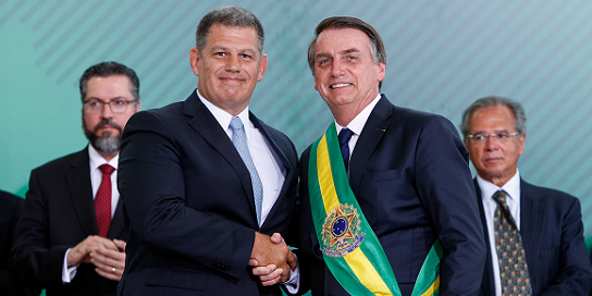 Estadão: Bolsonaro já assinou exoneração de pivô das candidaturas laranjas