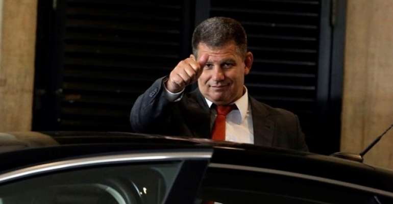 “Continuo acreditando na sua seriedade", diz Bolsonaro sobre ministro exonerado