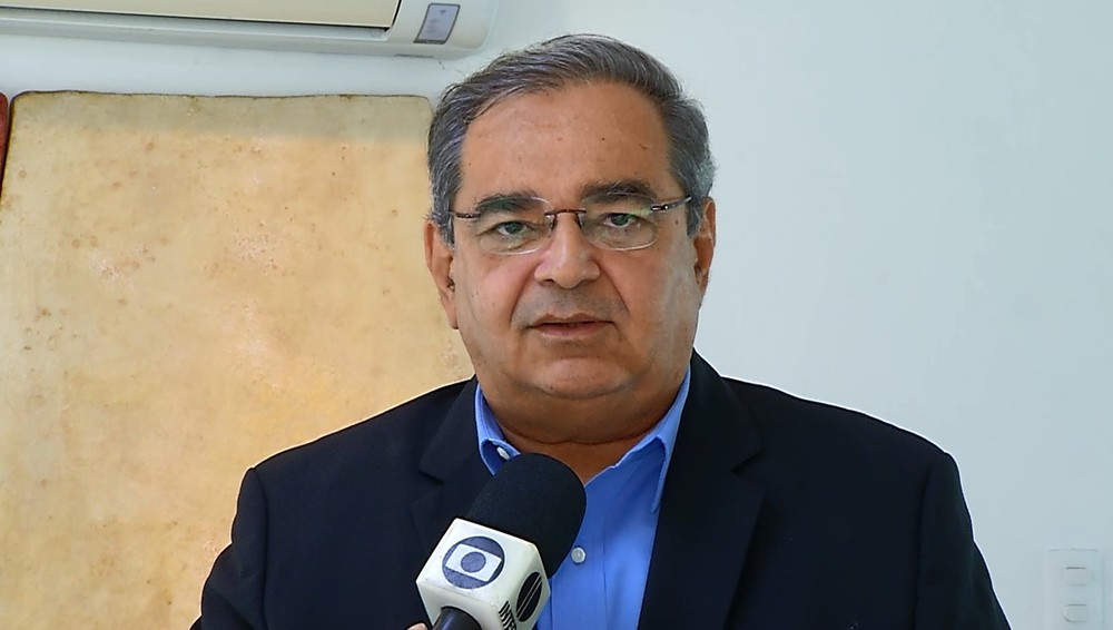 Demissões devem atingir até 240 comissionados, afirma prefeito Álvaro Dias