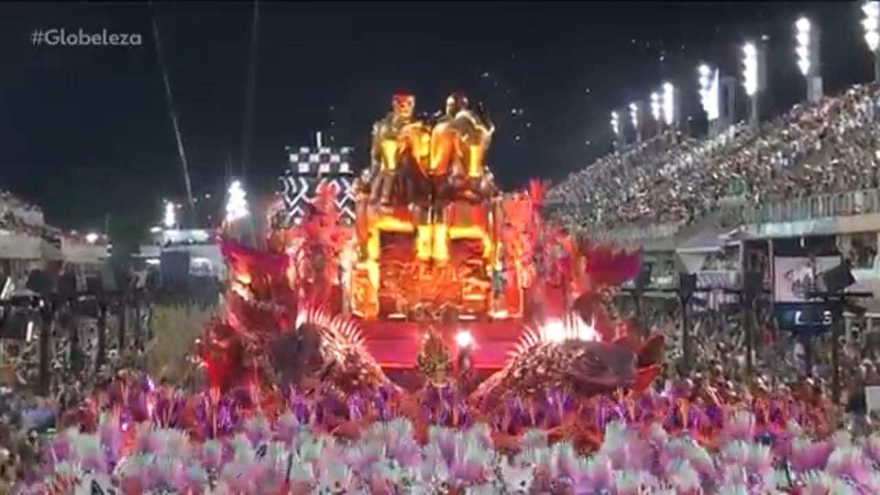 (VÍDEO) Assista ao desfile da Mangueira, campeã do Carnaval 2019 no RJ