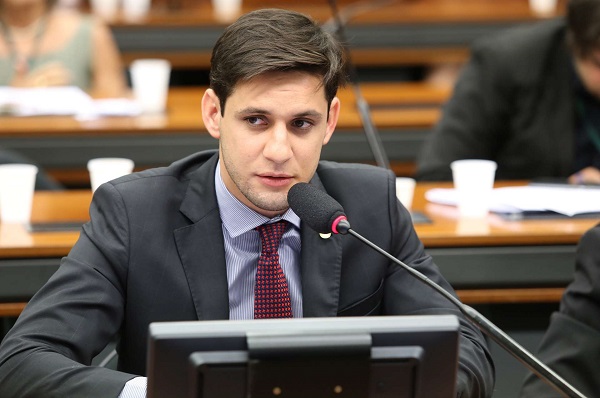 Rafael pede celeridade ao Senado para projeto que garante direito as mulheres