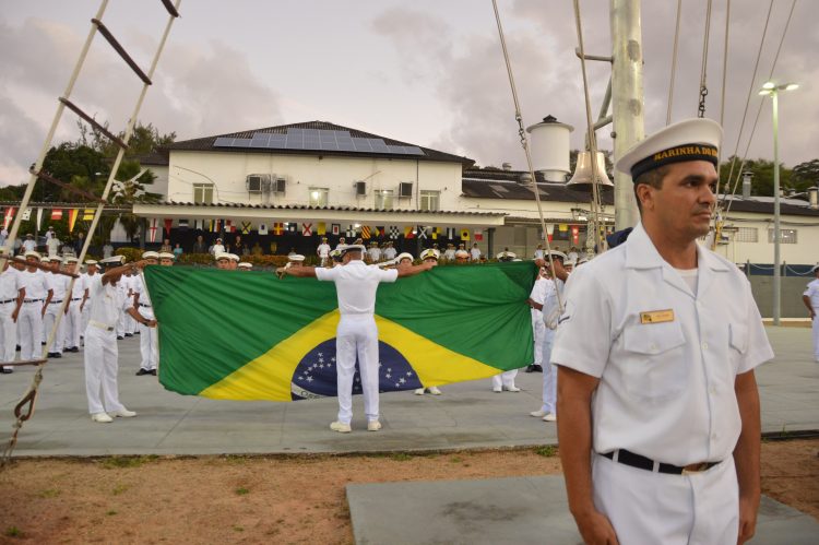 Marinha do Brasil abre concurso com 54 vagas para engenheiros