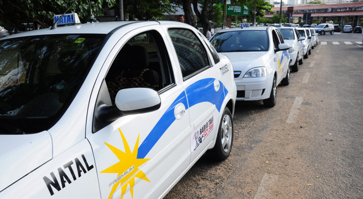 Projeto prevê aumento de taxistas com placas ligadas ao CPF do motorista