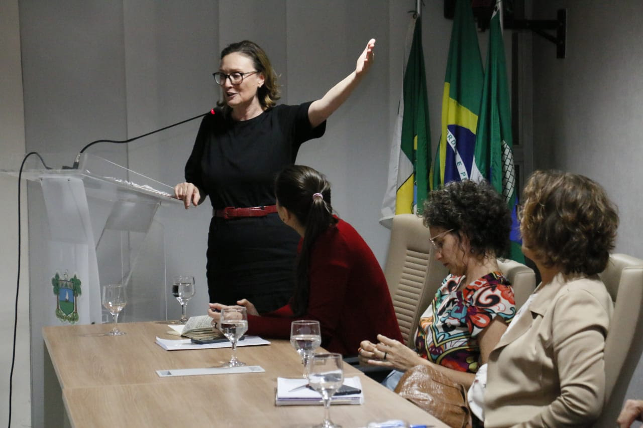 Direitos humanos não estão do lado de quem comete crime, diz Maria do Rosário