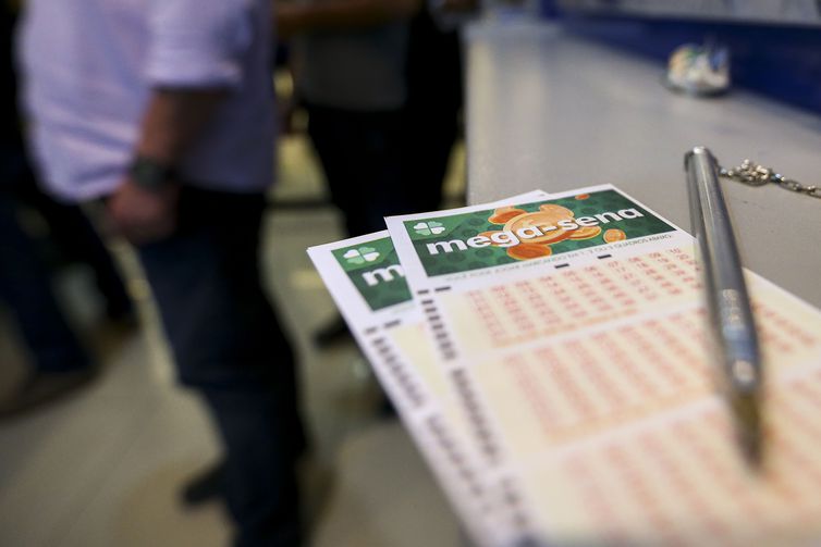 Mega-Sena sorteia nesta quarta-feira prêmio de R$ 12 milhões