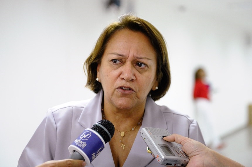 Fátima Bezerra assina carta contra decreto que amplia porte de armas no país