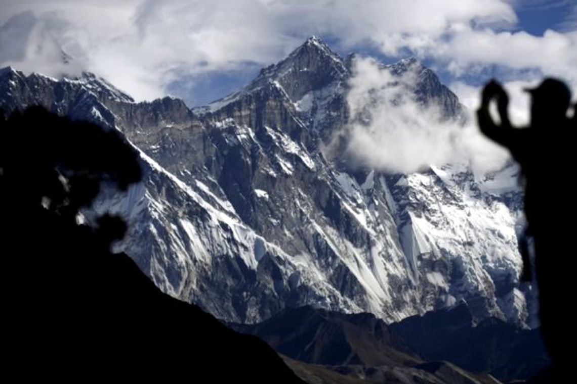 Alpinista britânico morre ao escalar o Monte Everest