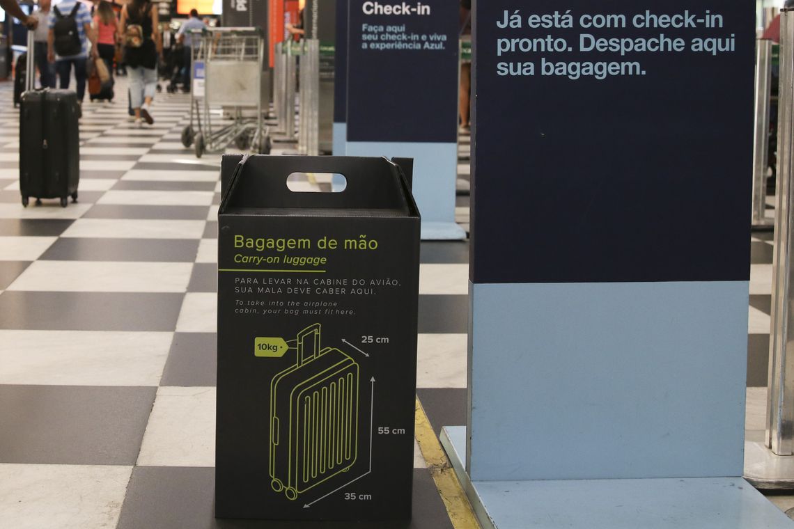 Bolsonaro aguarda estudos para decidir sobre franquia de bagagem