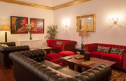 Conheça a Casa das Senhoras Rainhas hotel de charme em Portugal