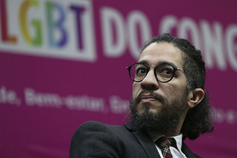 PF vai investigar suspeita de venda de mandato de Jean Wyllys