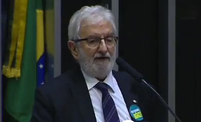 PSOL acusa Bolsonaro de "crime" por liberação de emendas sem autorização