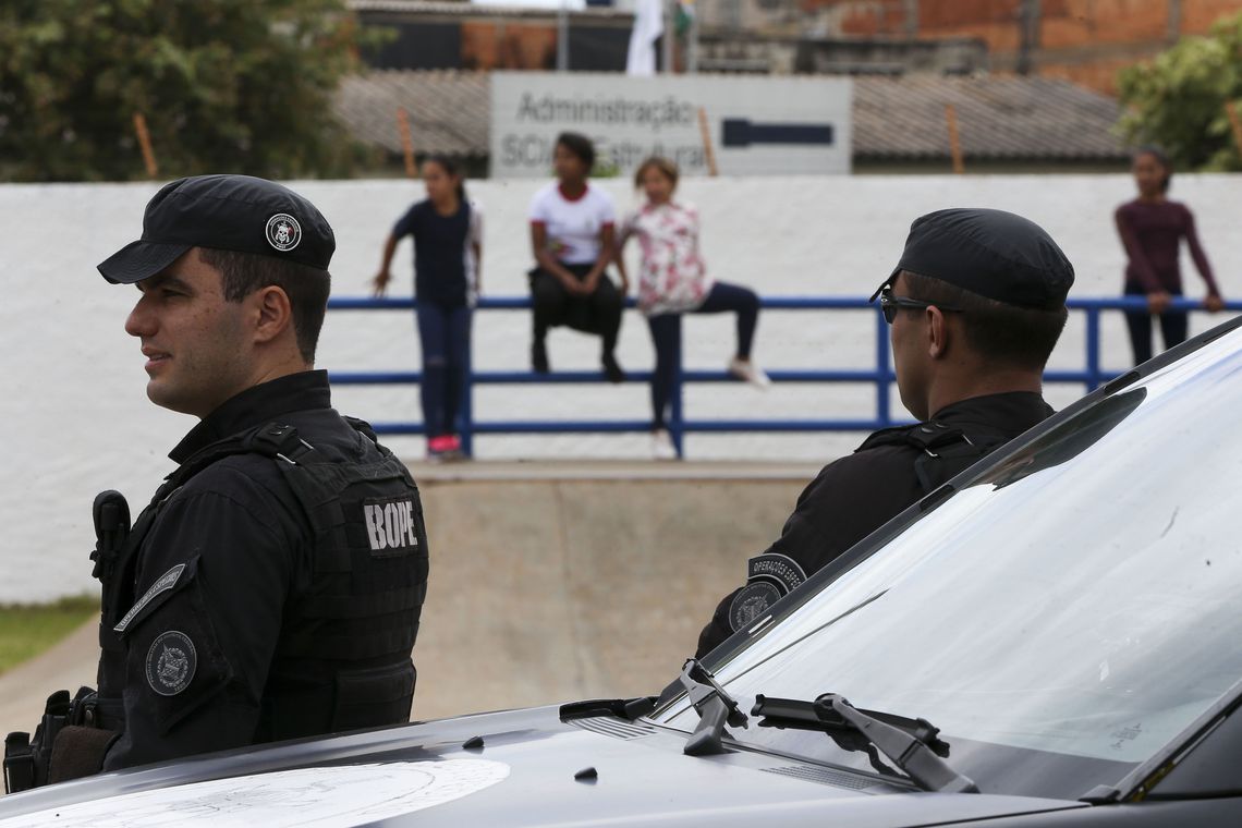 Live: governo prepara projeto para dar proteção jurídica a policias