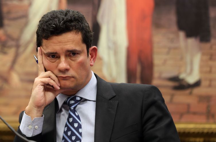 PT aciona STF e pede prisão de Sergio Moro