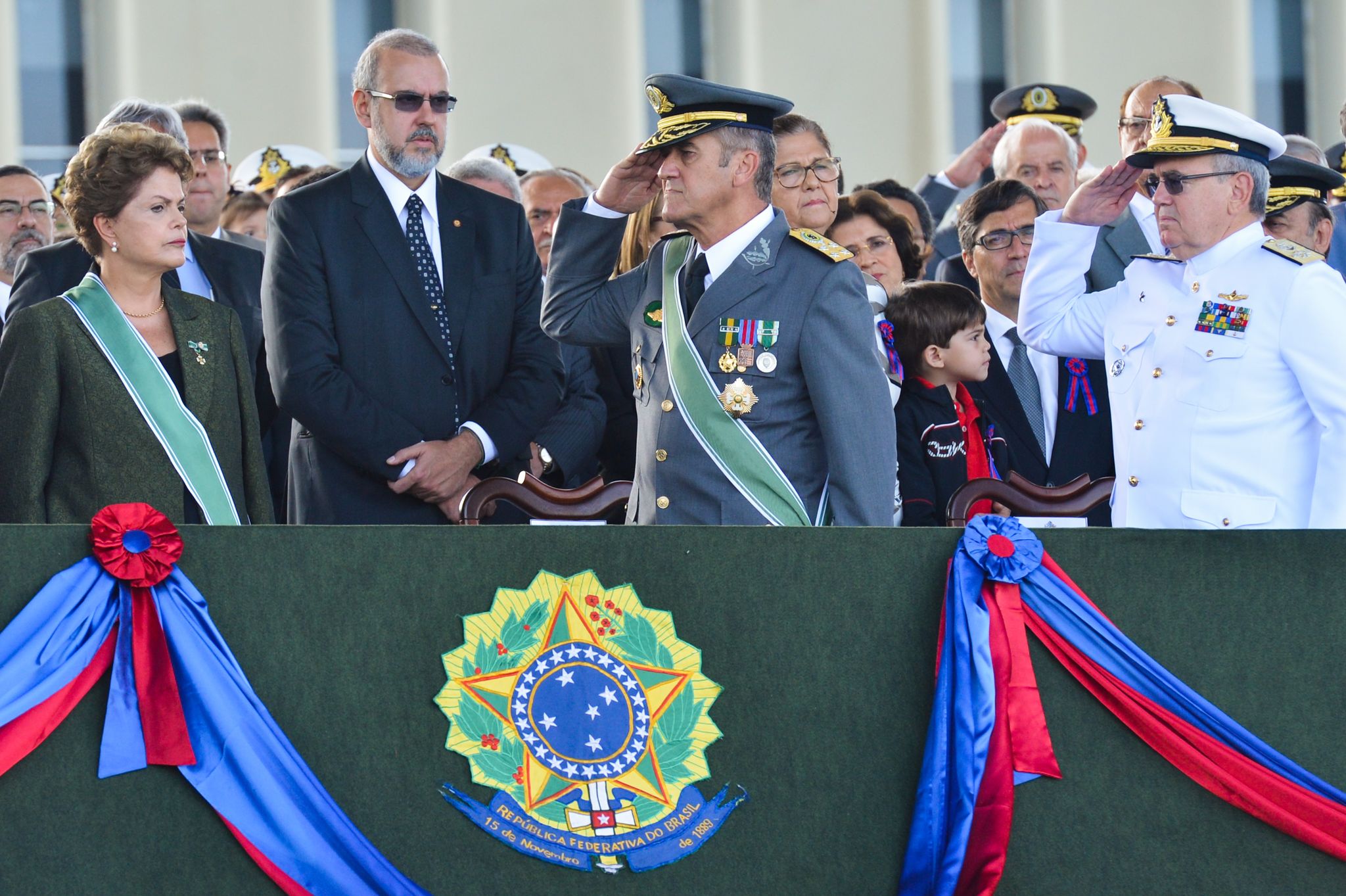 "Omissão do Exército é melhor do que ação", diz Dilma sobre impeachment