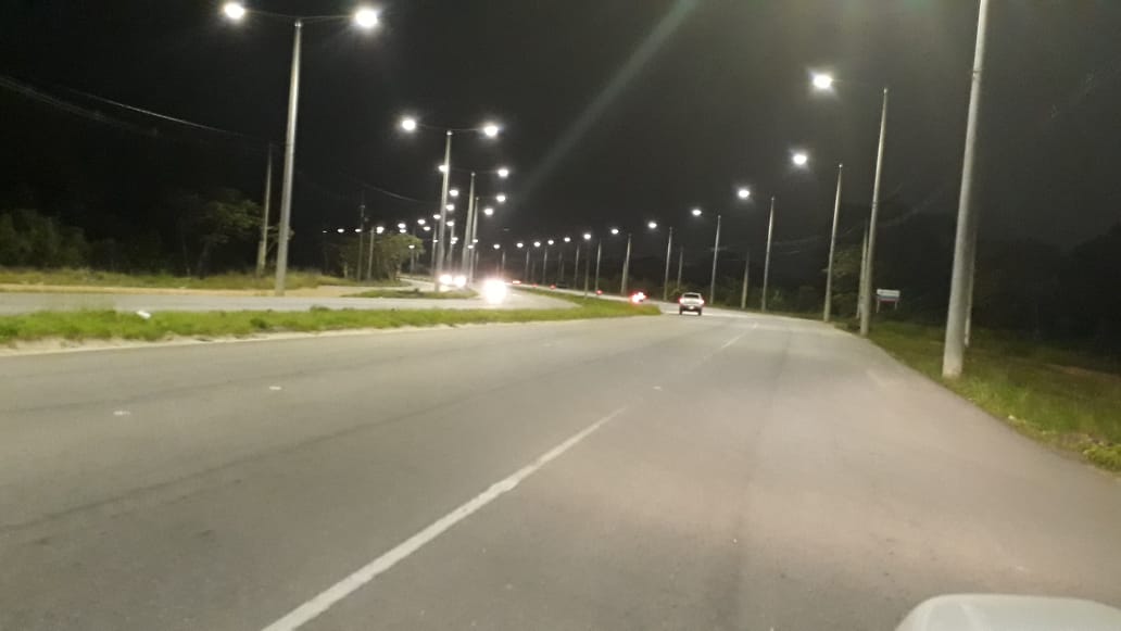 Cinco anos após conclusão da via, prolongamento da Prudente é iluminado