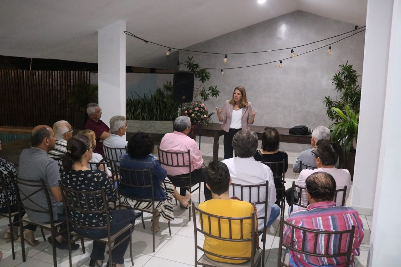 Vereadora Nina une forças em busca de verba para calçamento do San Valle