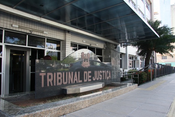 Projeto aumenta salários de servidores do Tribunal de Justiça em 4,94%