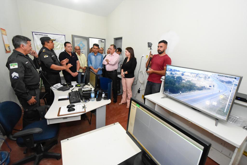 Ezequiel conhece sistema de videomonitoramento da PM em Currais Novos