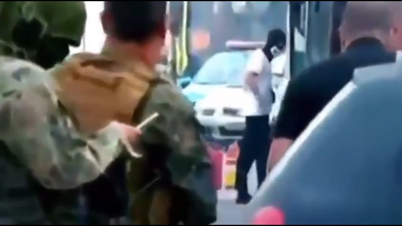 (VÍDEO): Veja o momento em que o sequestrador foi morto por snipper no RJ