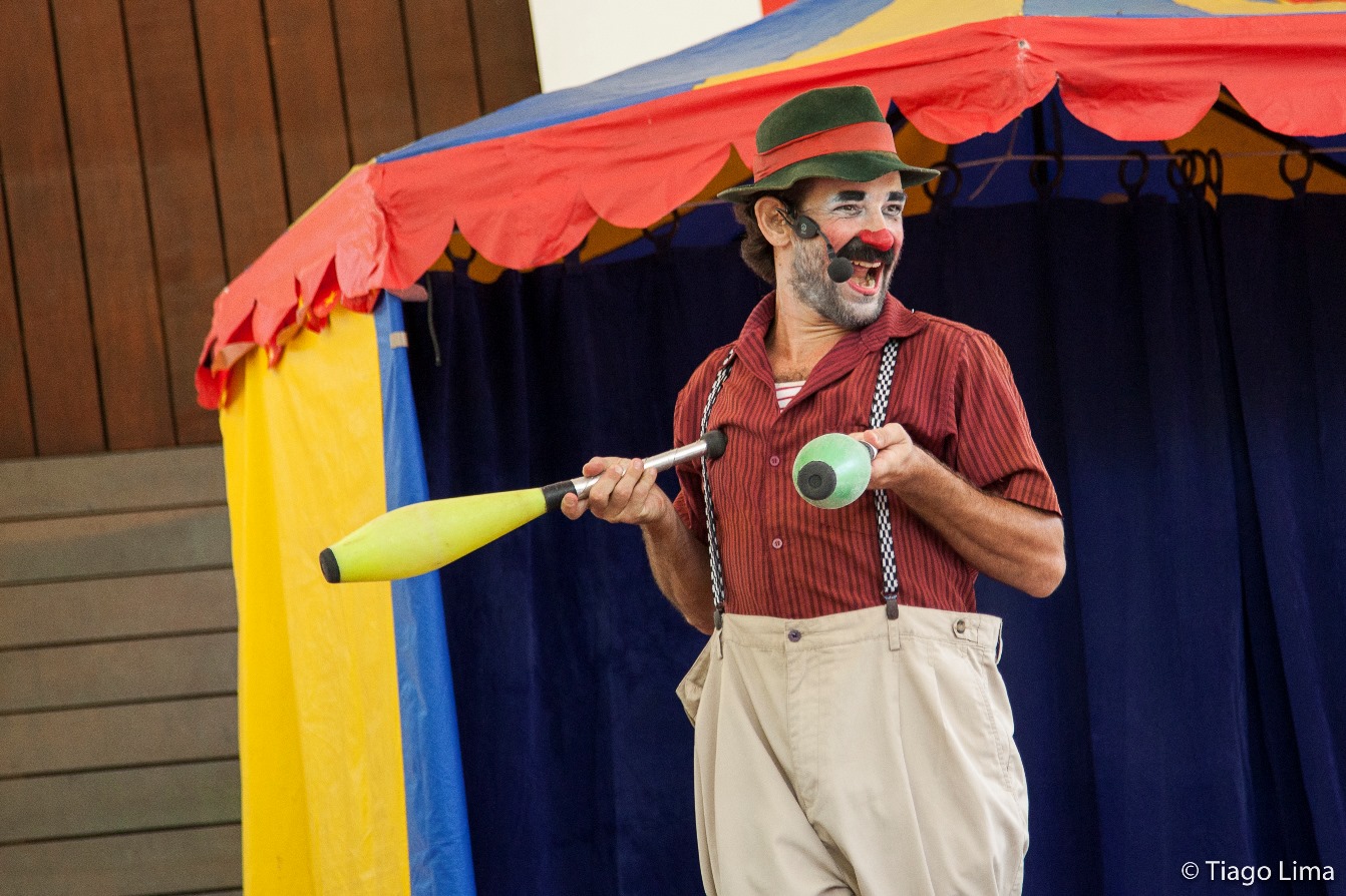 Bosque Encena traz neste domingo o palhaço Piruá com a magia do circo