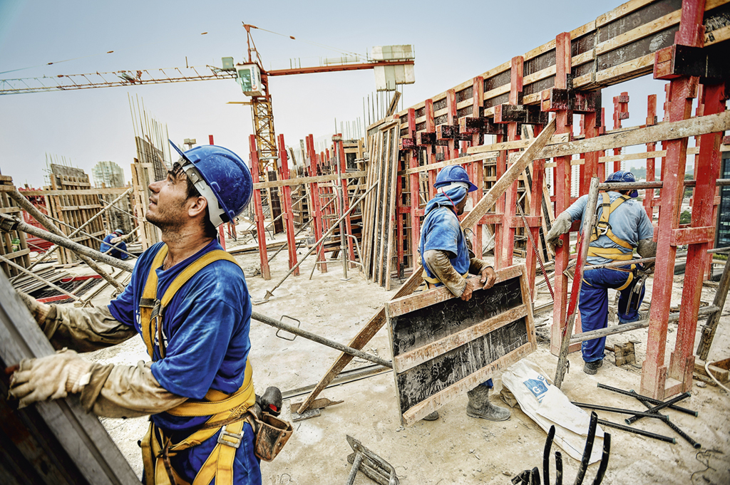 Atividade e emprego na construção civil atingem maior valor em seis anos