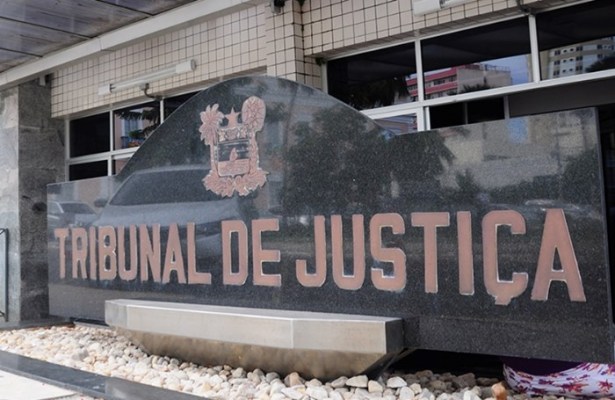 Ex-prefeito e tabelião de cidade do RN são condenados por pagamentos ilícitos