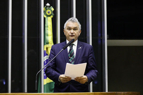 Facada completa 1 ano e deputado do RN questiona: "Quem mandou matar Bolsonaro?"