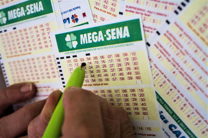 Mega-Sena acumula e próximo sorteio pode pagar R$ 120 milhões